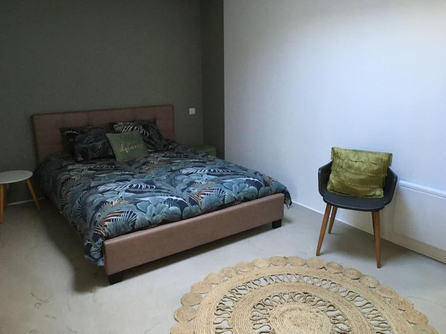 Chambre Avec Petit-Dejeuner En Provence Luberon La Tour-dʼAigues Kültér fotó